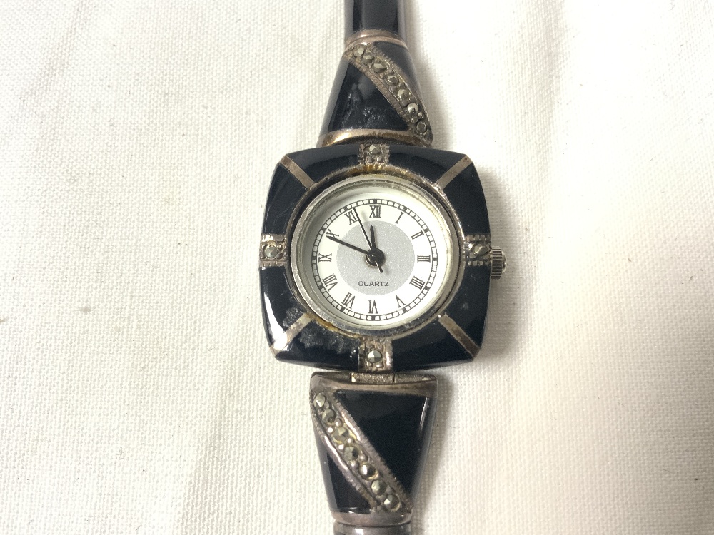 A 925 SILVER, BLACK ENAMEL AND MARCASITE LADIES WRISTWATCH, WITH A QUARTZ MOVEMENT. - Image 2 of 5