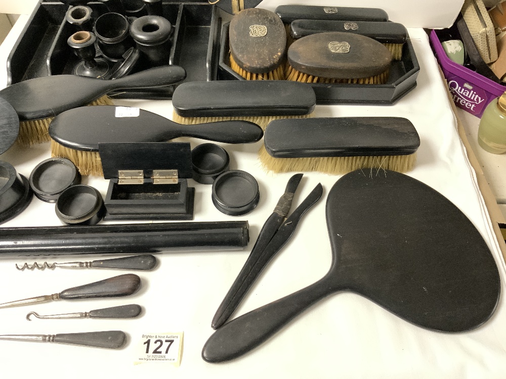 A QUANTITY OF EBONISED DRESSING TABLE ITEMS. - Image 4 of 7