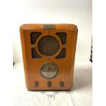A BUSH 1930s STYLE WOODEN RADIO.