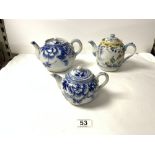 A CHINESE FAMILLE ROSE TEA POT, 14CMS, AND TWO CHINESE BLUE AND WHITE TEAPOTS.