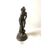 A BRONZE EFFECT FIGURE OF VENUS, 34CMS.