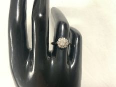 VINTAGE 375 GOLD RING WITH DIAMONDS SET IN PLATINUM SIZE N