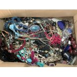 A QUANTITY OF COSTUME JEWELLERY.