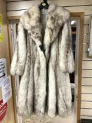 A VINTAGE LONG FOX FUR COAT, UK LADIES SIZE 12/MENS SMALL