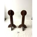 A PAIR OF MAHOGANY FOLDING HAT STANDS, 30 CMS.
