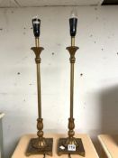 A PAIR OF MODERN GILT METAL TABLE LAMPS, 54CMS.