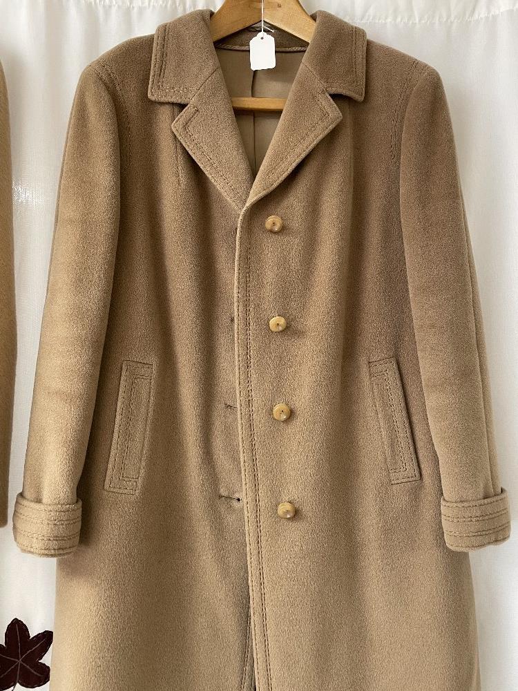 TWO VINTAGE LADIES CAMEL COATS, ONE MODELL VELISCH WOOL AND CASHMERE UK SIZE 10, THE OTHER COUNTRY - Image 6 of 9