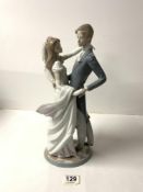 A LLADRO FIGURE - LOVE YOU TRULY, 37CMS.