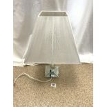 A MODERN SQUARE MIRRORED TABLE LAMP, 27 CMS.