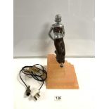 A PLASTIC ART DECO STYLE FIGURAL LADY TABLE LAMP, 37 CMS.