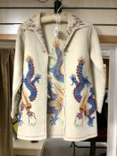 A VINTAGE CREAM CHINESE JACKET WITH DRAGON MOTIFS ON FRONT AND BACK, UK SIZE MEDIUM