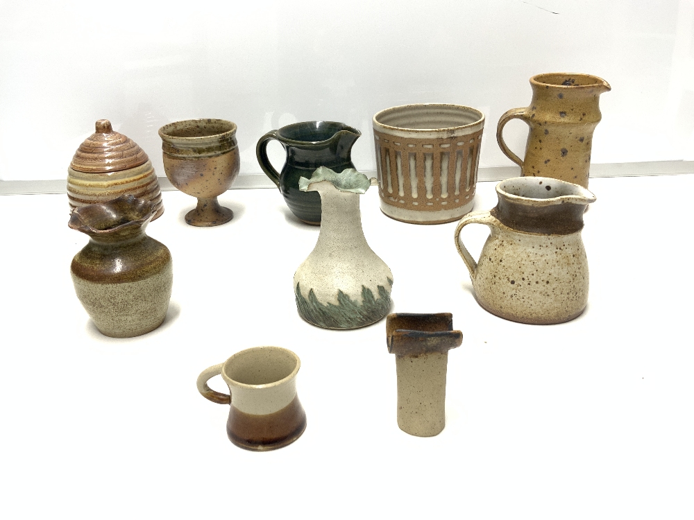 A QUANTITY OF GLAZED AND UNGLAZED STUDIO AND OTHER POTTERY, VASES, JUGS, DISHES, INCLUDES - JILL - Image 10 of 12