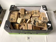 A QUANTITY OF MODERN WOODEN AND RUBBER HAND PRINTING BLOCKS - VARIOUS SUBJECTS.