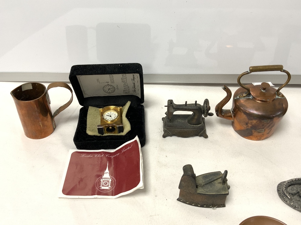 MINIATURE COPPER ITEMS INCLUDING A KETTLE, JUG, CANDLE HOLDER AND TWO BUCKETS ALONGSIDE A - Image 2 of 6