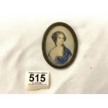 ANTIQUE OVAL PAINTED MINIATURE OF A YOUNG LADY 8CM