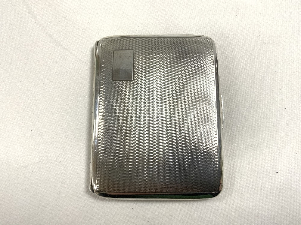 HALLMARKED SILVER RECTANGULAR ENGINE TURNED CIGARETTE CASE DATED 1937 ART DECO PERIOD BY F.H.ADAMS - Image 2 of 5