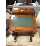 A REPRODUCTION VICTORIAN STYLE MAHOGANY DAVENPORT.