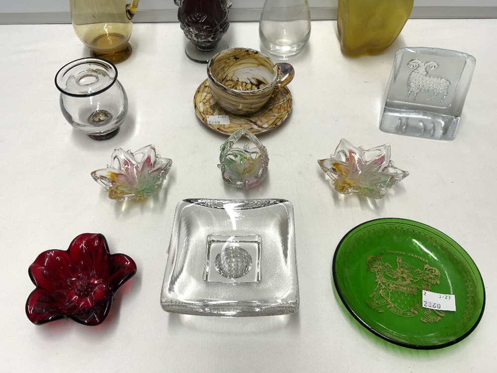 MIXED ART GLASS FLOWERS,VASES AND CUP AND SAUCER AND MORE - Image 4 of 4