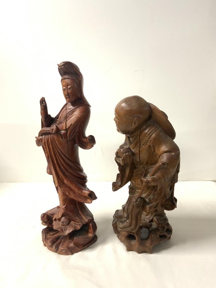 TWO VINTAGE CARVED WOODEN CHINESE FIGURES LARGEST 33CM - Image 4 of 5