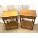 A PAIR OF REPRODUCTION SINGLE-DRAWER SIDE TABLES ON TURNED SUPPORTS.50 X 40 X 64 CM.