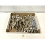 A QUANTITY OF SILVER-PLATED KINGS PATTERN CUTLERY.