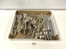 A QUANTITY OF SILVER-PLATED KINGS PATTERN CUTLERY.