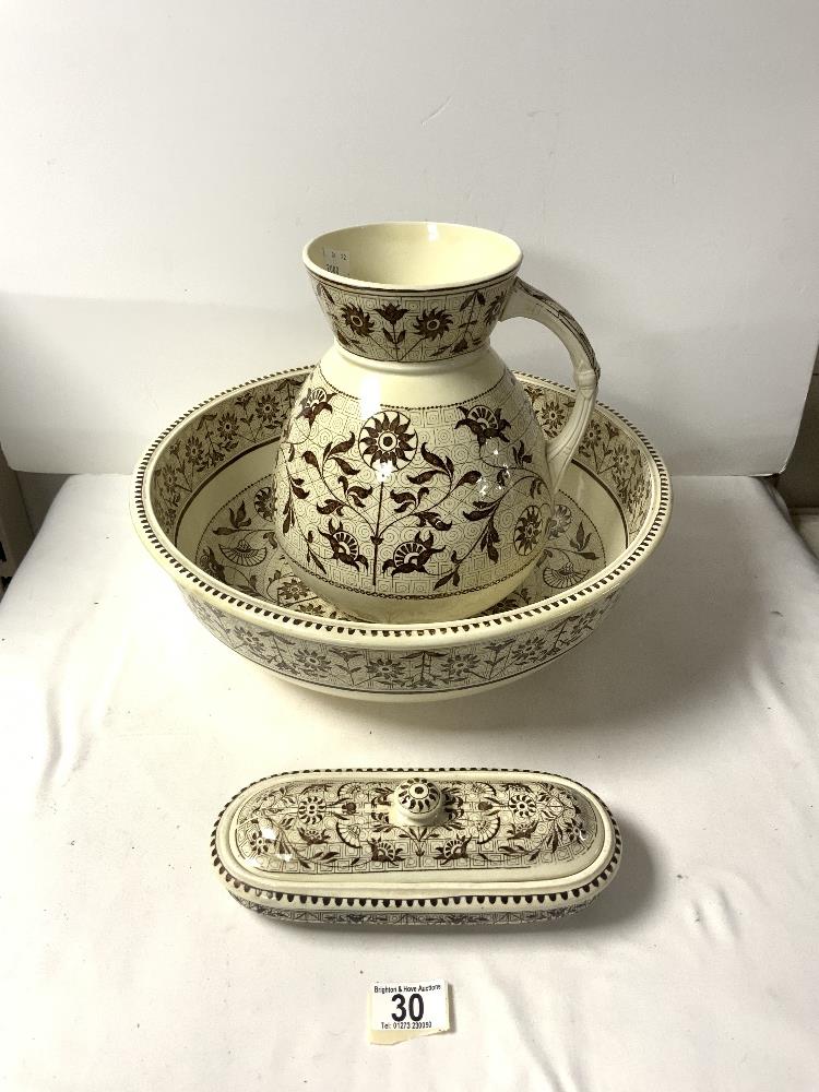 A VICTORIAN WEDGEWOOD 3 PIECE WASH JUG AND BASIN SET.