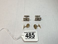 A PAIR OF 375 HALLMARKED GOLD CUFFLINKS, 2.2 GMS, AND A PAIR OF ABACUS DESIGN CUFFLINKS MARKED