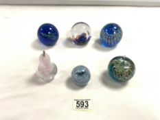 FOUR MDINA AND TWO IOW GLASS PAPERWEIGHTS
