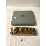 A STAR TREK OFFICIAL TRIDIMENSIONAL METAL CHESS SET IN BOX, AND A SET OF GRADUATING BRASS WEIGHTS, [