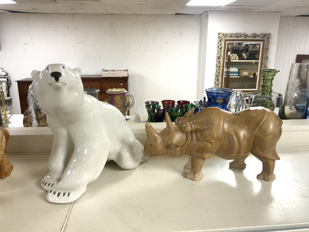 THREE RESIN & ONE CERAMIC ELEPHANTS WITH A WOODEN RHINO AND CERAMIC POLAR BEAR LARGEST 26CM - Image 4 of 6