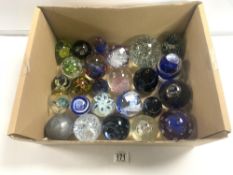 A COLLECTION OF 28 GLASS PAPERWEIGHTS OF VARIOUS DESIGNS.