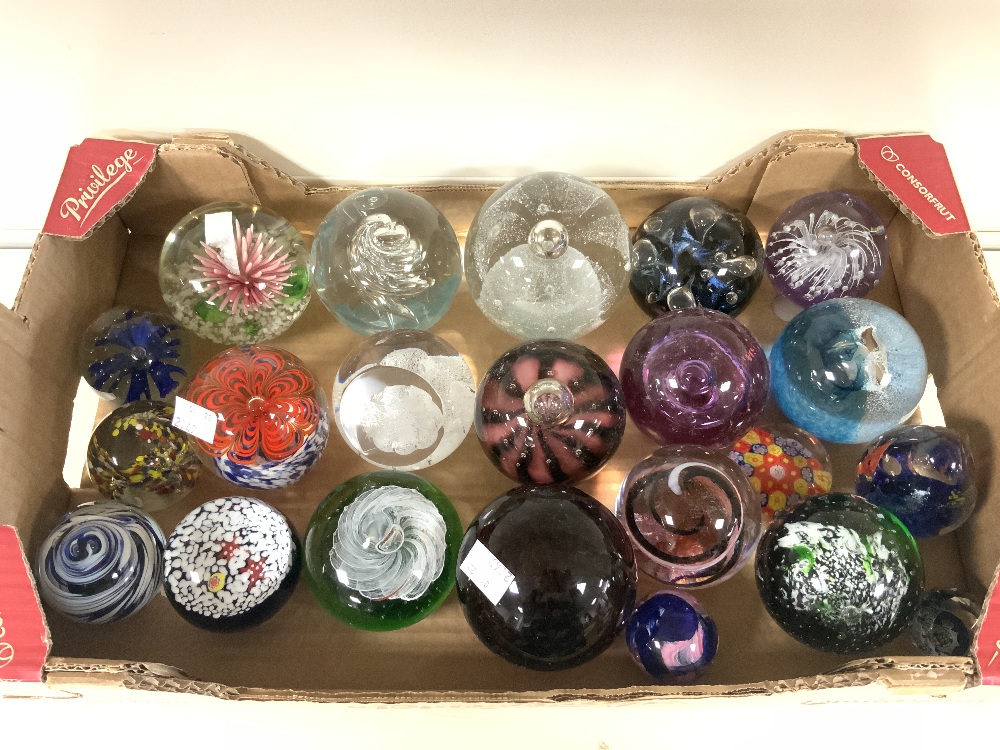 TWENTY-FOUR GLASS PAPERWEIGHTS OF VARIOUS DESIGNS. - Image 2 of 8