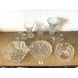 MIXED PIECES OF CUT GLASS INCLUDES JUGS, VASES AND BOWLS