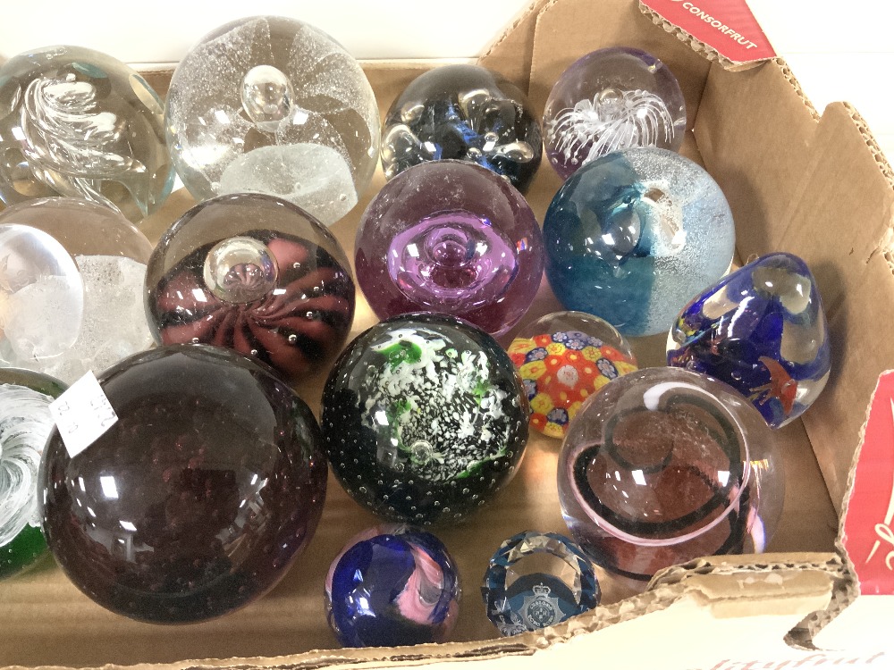 TWENTY-FOUR GLASS PAPERWEIGHTS OF VARIOUS DESIGNS. - Image 4 of 8