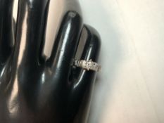 375 WHITE GOLD RING WITH SOLITAIRE DIAMOND SIZE L