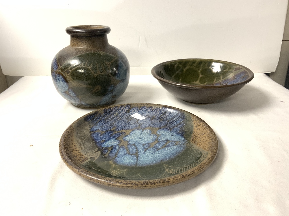 STUDIO POTTERY VASE, BOWL, AND PLATE BY CRICH POTTERY - DIANA AND DAVID WORTHY, VASE 15 CMS. - Image 2 of 5