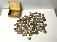 A 1945 HALF CROWN AND OTHER MIXED COINS.