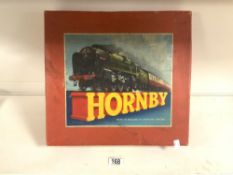 HORNBY TRAIN TANK GOODS SET No 45, O GAUGE, IN ORIGINAL BOX.