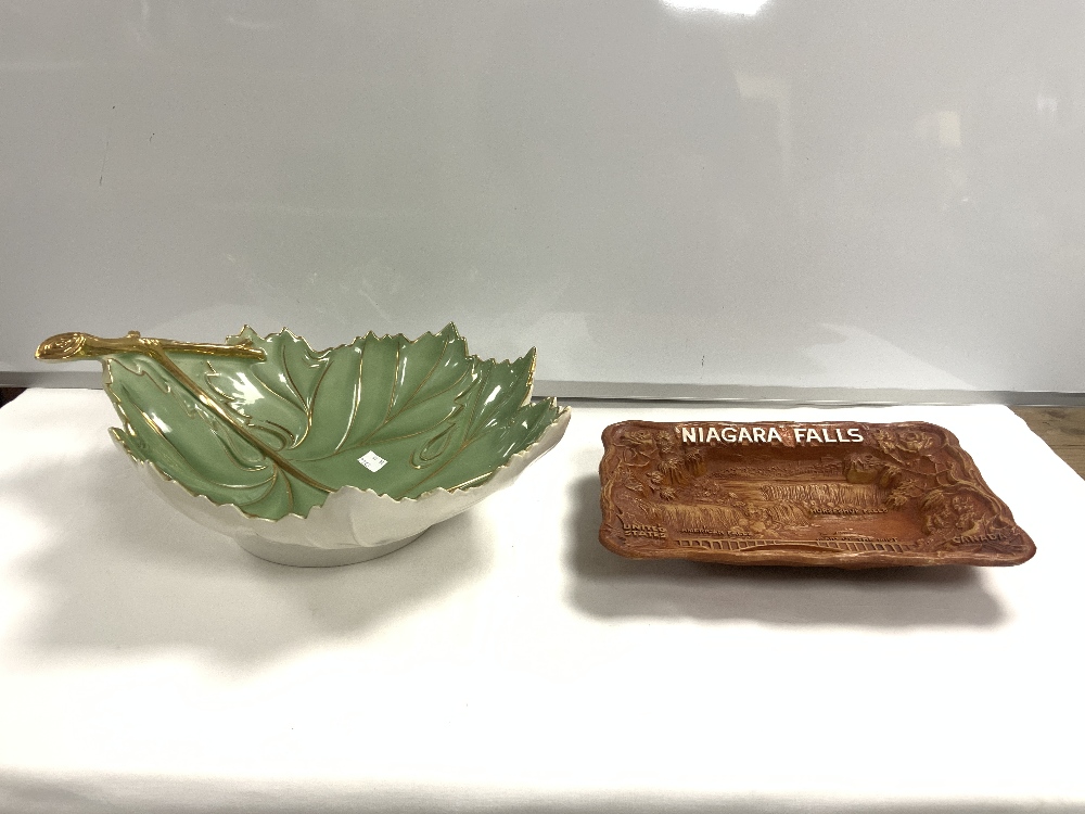 LARGE CERAMIC CENTRE PIECE BOWL DECORATED AS A LEAF WITH A NIAGARA FALLS BOWL LARGEST 44CM DIAMETER - Image 2 of 6