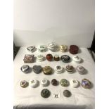 A QUANTITY OF PORCELAIN TRINKET POTS, CLOISONNE TRINKET POT, 2 LACQUER POTS AND OTHERS.