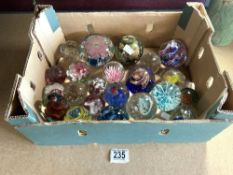 A COLLECTION OF 25 GLASS PAPER WEIGHTS VARIOUS DESIGNS.