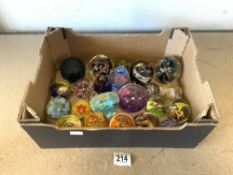 MIXED BOX OF GLASS PAPERWEIGHTS