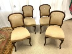 A SET OF FOUR VICTORIAN FRENCH UPHOLSTERED ROSEWOOD DINING CHAIRS ON CABRIOLE LEGS.