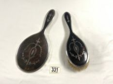 VICTORIAN HALLMARKED SILVER AND TORTOISESHELL BACKED OVAL HAND MIRROR AND MATCHING BRUSH, INLAID