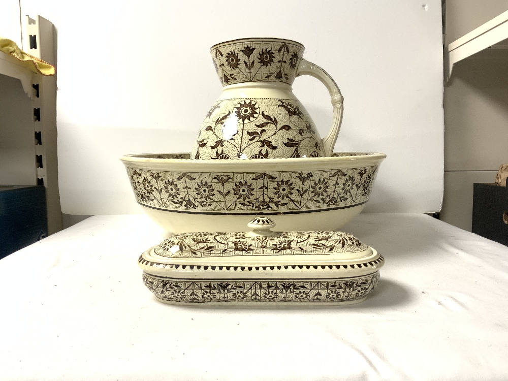 A VICTORIAN WEDGEWOOD 3 PIECE WASH JUG AND BASIN SET. - Image 2 of 6