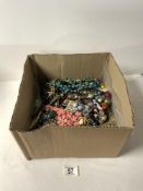 A QUANTITY OF MIXED COSTUME JEWELLERY.