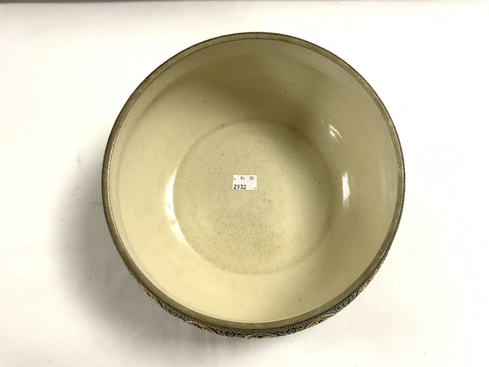 A DOULTON LAMBETH STONEWATE SALAD BOWL WITH PLATED RIM, 24 CMS. - Image 3 of 5