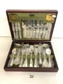 CANTEEN OF VINERS SILVER-PLATED CUTLERY