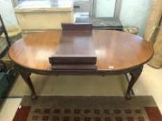 VINTAGE EXTENDING MAHOGANY DINING TABLE WITH TWO ADDITIONAL LEAVES 240 X 106 CM FULLY EXTENDED